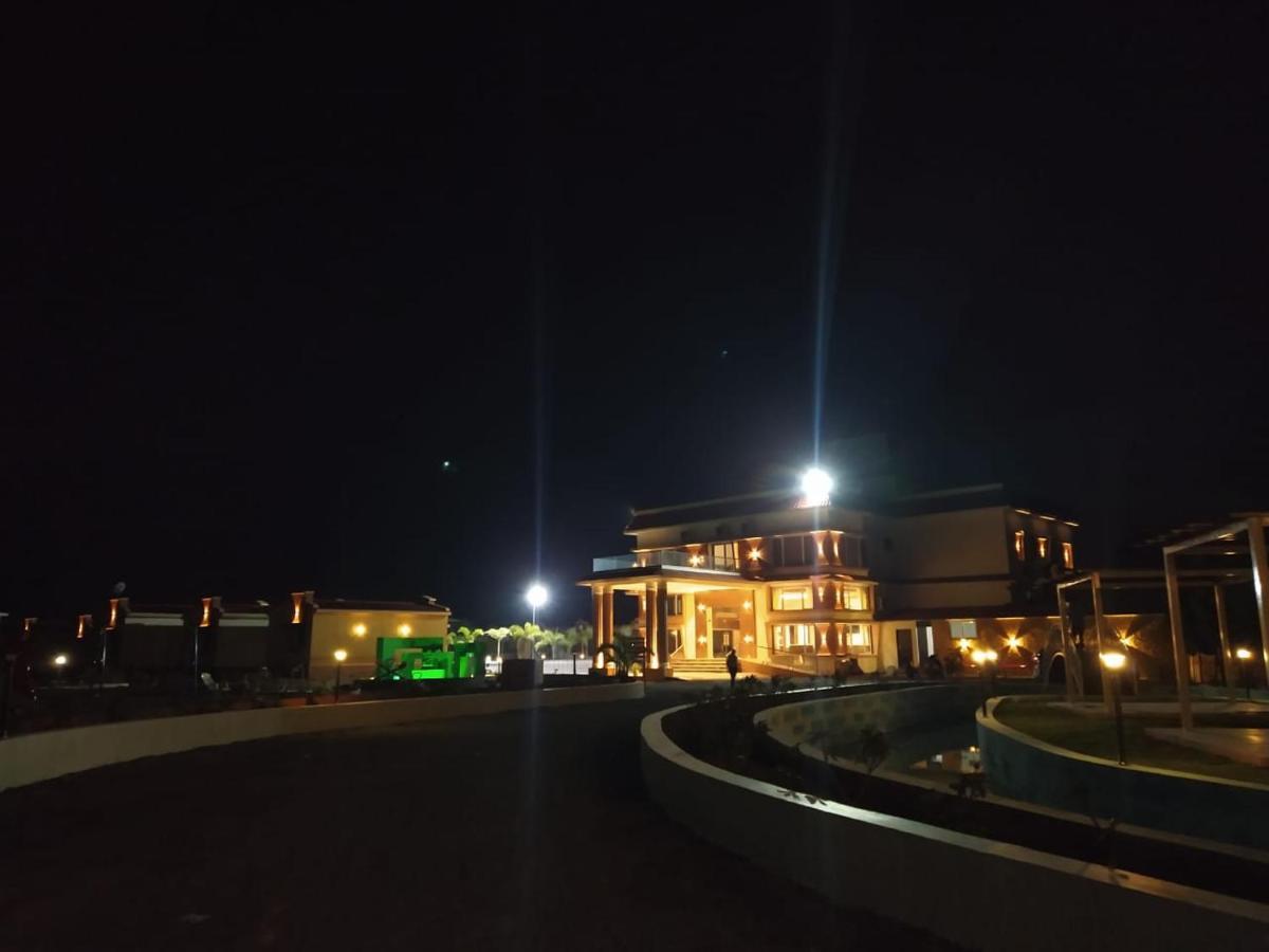 Flamingo Club And Resort Una 3 Km Away From Diu Check Post Exterior photo