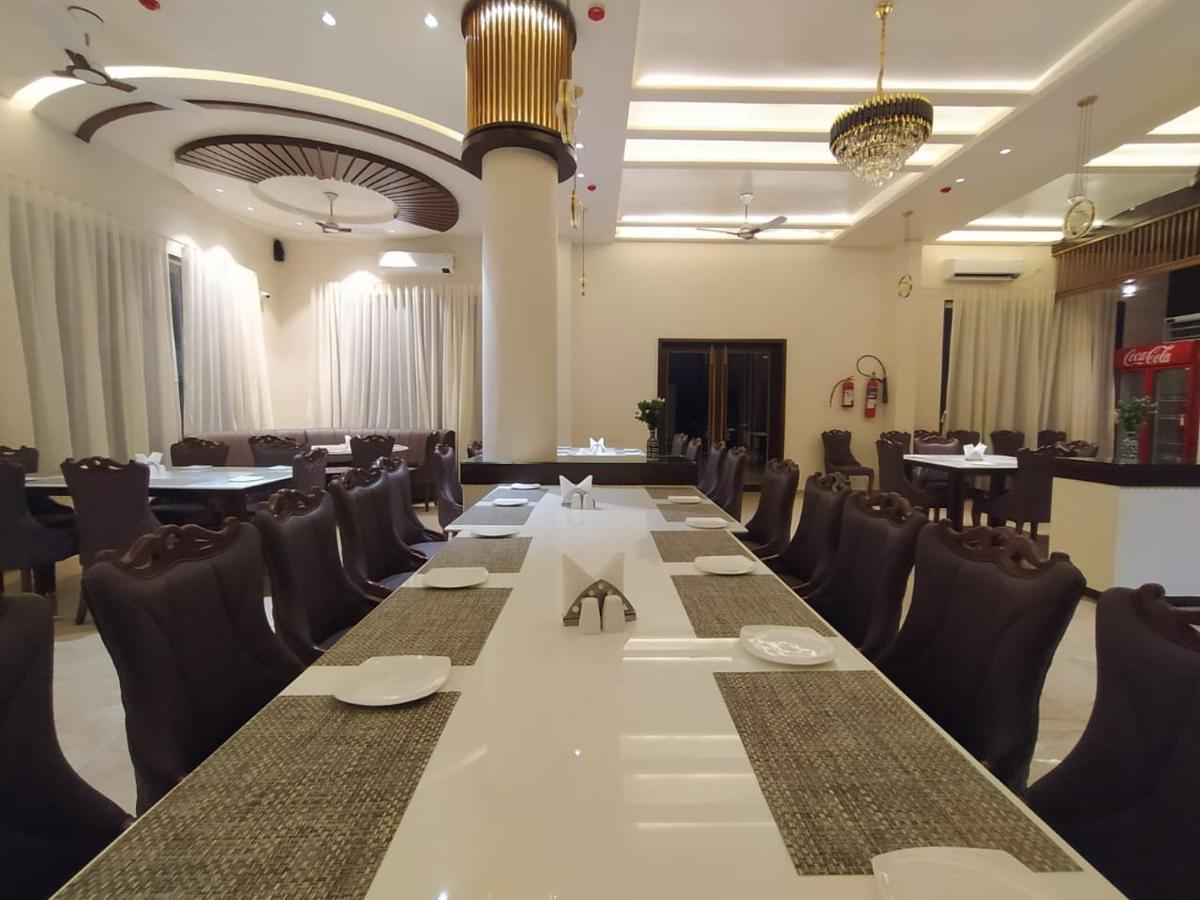 Flamingo Club And Resort Una 3 Km Away From Diu Check Post Exterior photo